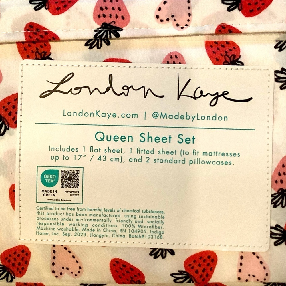London Kaye Strawberry & Hearts Queen 4-pc. Sheet Set New - Picture 4 of 4